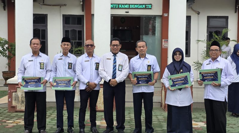 Pemberian Penghargaan Pada Pegawai Pengadilan Agama Palembang