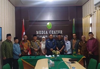 Monev dan penandatanganan komitmen para Mediator Non Hakim