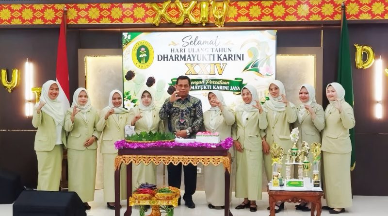 Ketua Pengadilan Agama (PA) Palembang Kelas IA, Bapak Mursyid Syah, S.Ag., bersama Pengurus dan Anggota Dharmayukti Karini (DYK) Cabang PA Palembang dengan penuh khidmat menghadiri Peringatan Hari Ulang Tahun Dharmayukti Karini yang ke-24 Ketua Pengadilan Agama (PA) Palembang Kelas IA, Bapak Mursyid Syah, S.Ag., bersama Pengurus dan Anggota Dharmayukti Karini (DYK) Cabang PA Palembang dengan penuh khidmat menghadiri Peringatan Hari Ulang Tahun Dharmayukti Karini yang ke-24