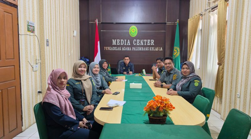 PA Palembang Ikuti Sosialisasi Pedoman Pengelolaan Media Massa dan Media Sosial Mahkamah Agung RI Secara Daring PA Palembang Ikuti Sosialisasi Pedoman Pengelolaan Media Massa dan Media Sosial Mahkamah Agung RI Secara Daring